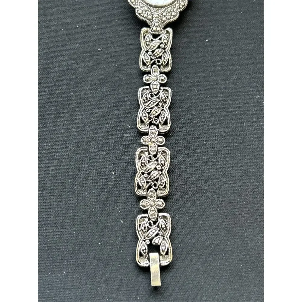 Episode Silver Tone White Dial Women’s Quartz Watch